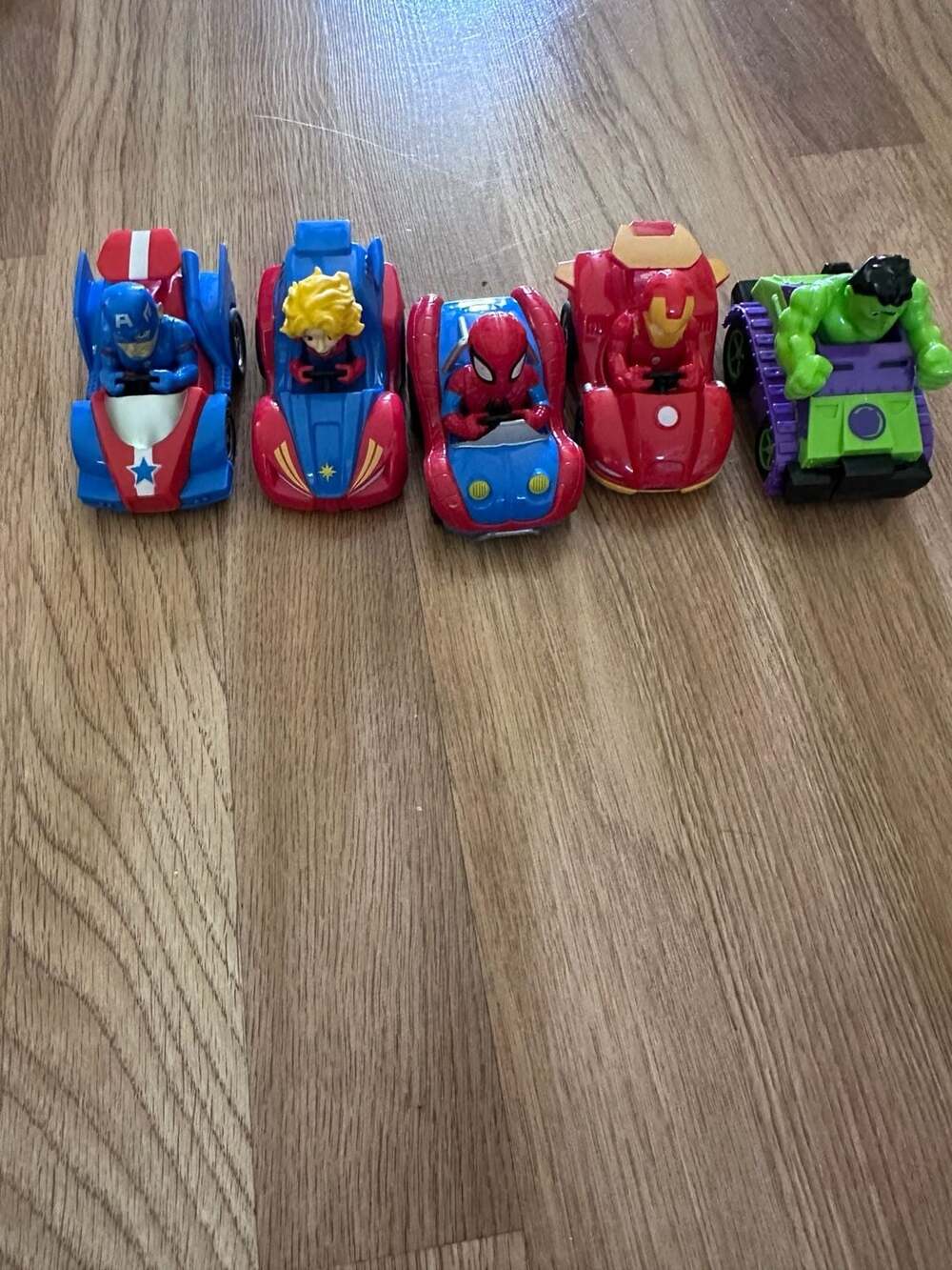 Marvel Super Hero Adventures Pull Back & Go Toy Car Set of 5 with Captain Americ